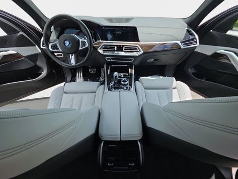 Used 2023 BMW X5 xDrive45e w/ Executive Package AWD/4WD image 9
