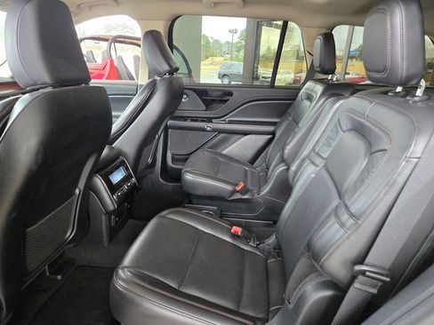 Used 2023 Lincoln Aviator Reserve AWD/4WD image 12
