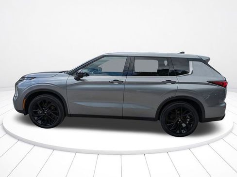 Used 2022 Mitsubishi Outlander SEL Black Edition image 7