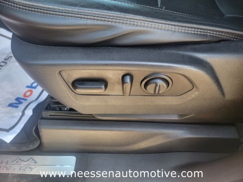 Used 2019 Chevrolet Silverado 1500 High Country w/ Technology Package image 15