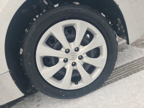 Used 2024 Toyota Corolla LE image 11