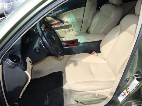 Used 2007 Lexus IS 250 RWD image 9