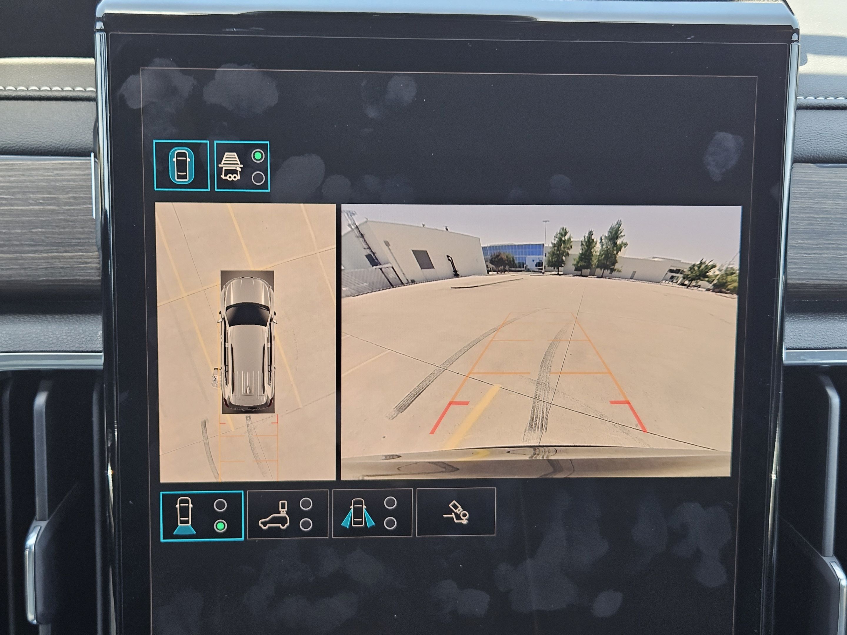 Used 2024 GMC Acadia Denali w/ LPO, Floor Liner Package FWD image 18