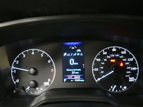 Used 2023 Toyota Corolla Cross L FWD image 13