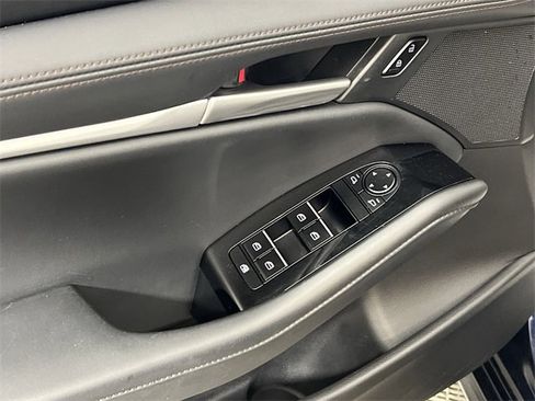 Certified 2025 MAZDA MAZDA3 s Sport image 13