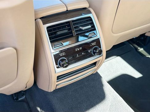 Used 2016 BMW 750i image 20