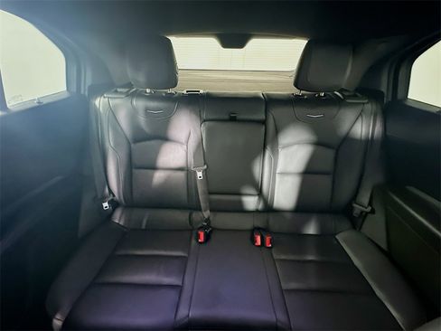 Used 2024 Cadillac XT4 Premium Luxury image 14