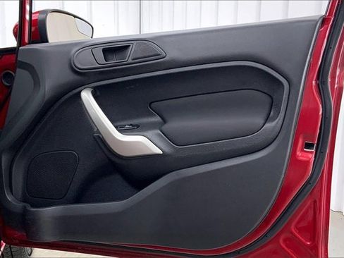 Used 2012 Ford Fiesta SE image 21