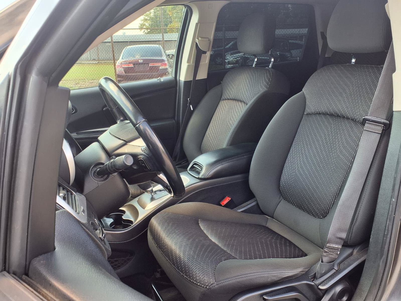 Used 2019 Dodge Journey SE w/ Connectivity Group FWD image 10