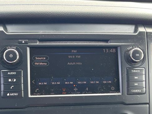 Used 2019 Nissan Titan S image 26