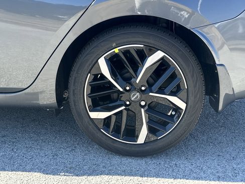 New 2025 Nissan Versa SR w/ Trunk Package image 19