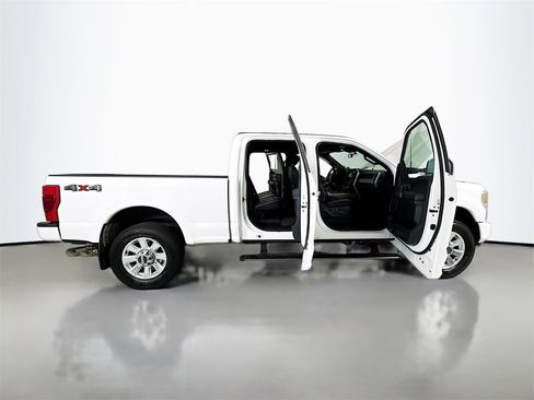 Used 2022 Ford F350 Platinum image 29