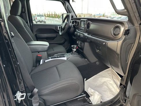 Used 2023 Jeep Wrangler Sport S image 28