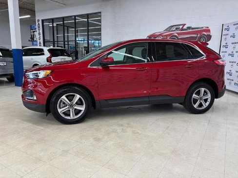 Certified 2024 Ford Edge SEL w/ Convenience Package AWD/4WD image 4