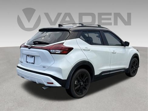 Used 2024 Nissan Kicks SR w/ SR Premium Package FWD image 26