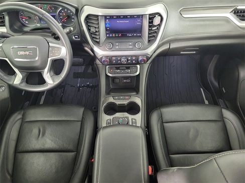 Used 2023 GMC Acadia SLT image 14