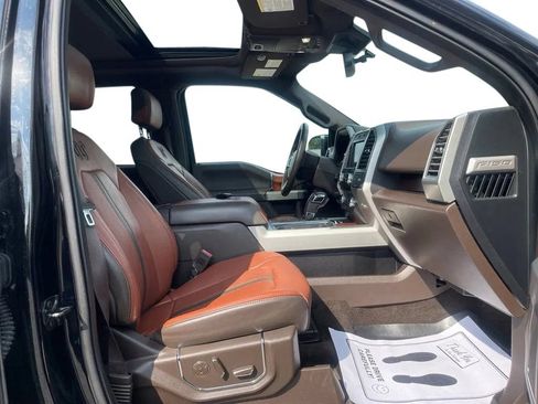 Used 2018 Ford F150 King Ranch w/ Equipment Group 601A Luxury AWD/4WD image 22