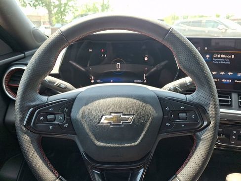 Certified 2024 Chevrolet Trax RS w/ Sunroof Package FWD image 21