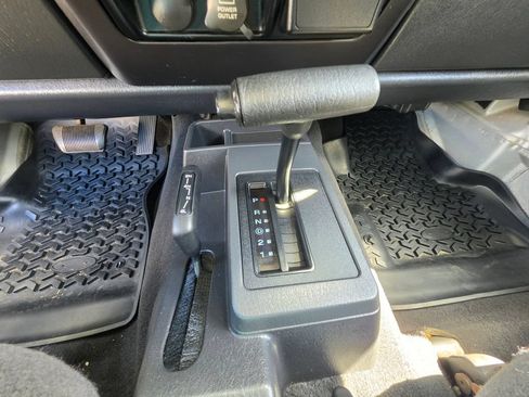 Used 2006 Jeep Wrangler Unlimited AWD/4WD image 14