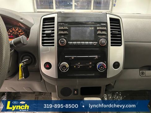 Used 2014 Nissan Frontier SV image 10