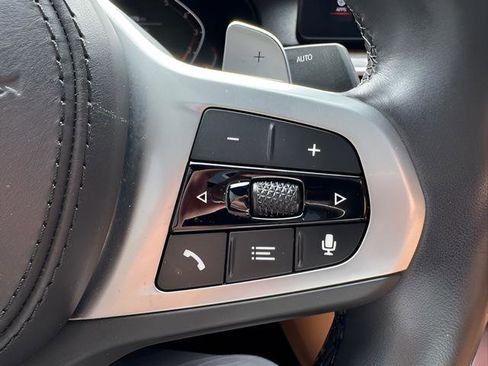 Used 2022 BMW 540i w/ M Sport Package image 17