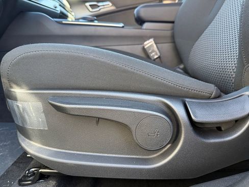 New 2026 Kia Sportage LX FWD image 10