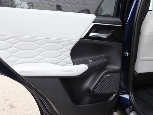 New 2026 Mitsubishi Outlander SEL image 22