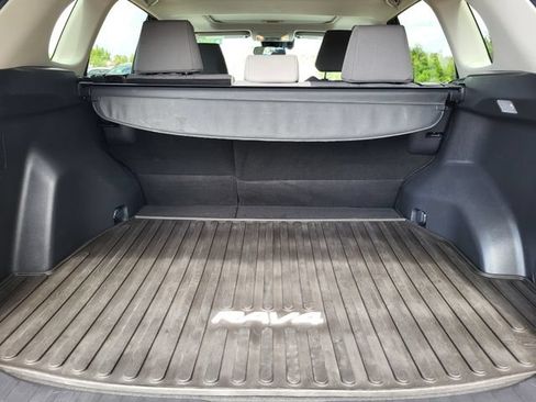 Used 2021 Toyota RAV4 XLE w/ Convenience Package AWD/4WD image 31
