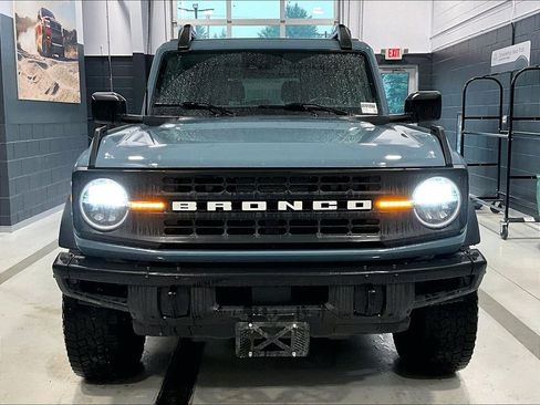 Used 2021 Ford Bronco Black Diamond AWD/4WD image 2