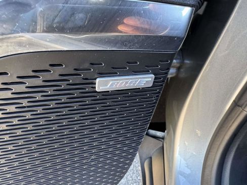 Used 2025 GMC Acadia Elevation image 19