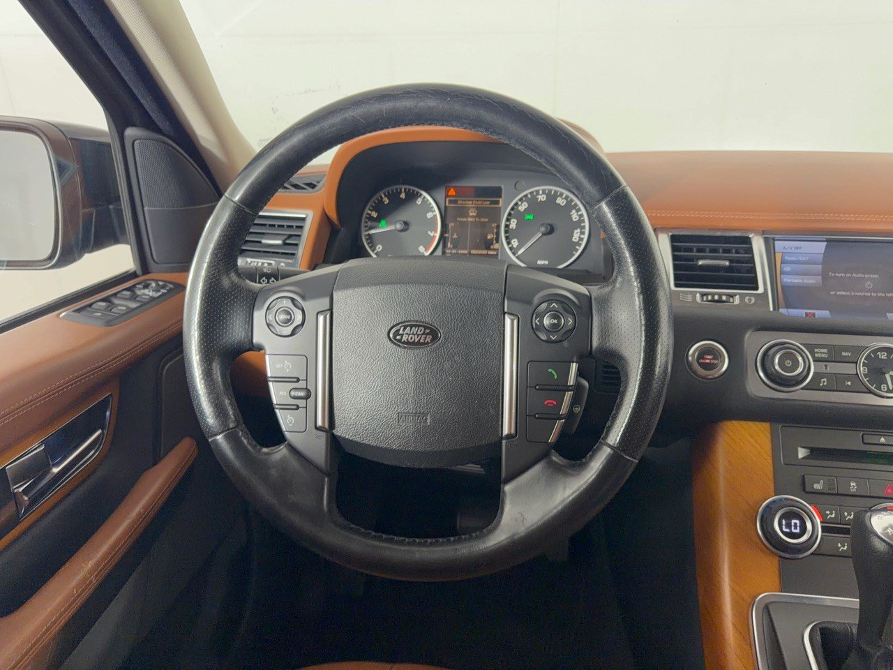 Used 2011 Land Rover Range Rover Sport HSE LUX AWD/4WD image 10