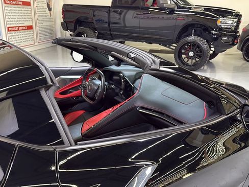 Used 2020 Chevrolet Corvette Stingray Preferred Cpe w/ 2LT Preferred Equipment Group RWD image 11