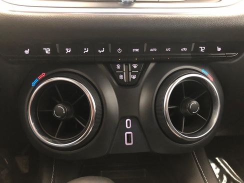 Used 2024 Chevrolet Blazer LT w/ Sound & Technology Package AWD/4WD image 18