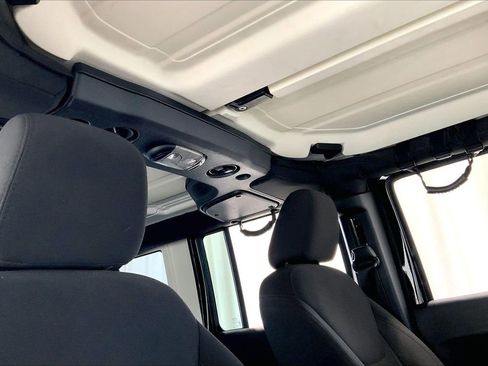 Used 2015 Jeep Wrangler Unlimited Sport image 25