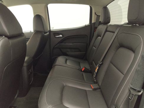 Used 2015 Chevrolet Colorado LT w/ Luxury Package image 18