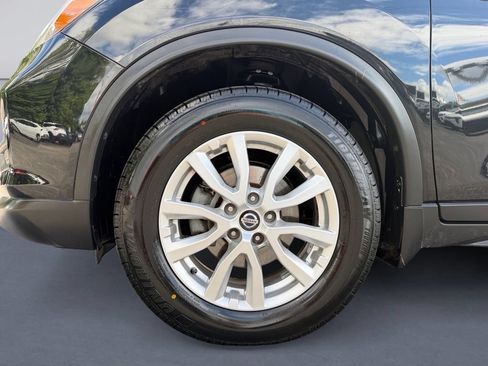 Used 2019 Nissan Rogue SV AWD/4WD image 9