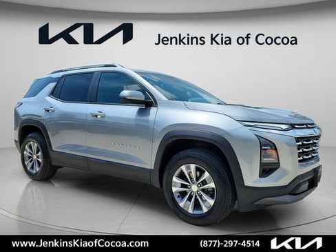 Used 2025 Chevrolet Equinox LT w/ Convenience Package II AWD/4WD image 1