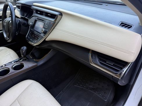 Used 2016 Toyota Avalon XLE FWD image 13