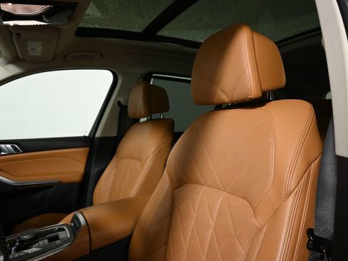 Certified 2023 BMW X7 xDrive40i w/ Premium Package image 16