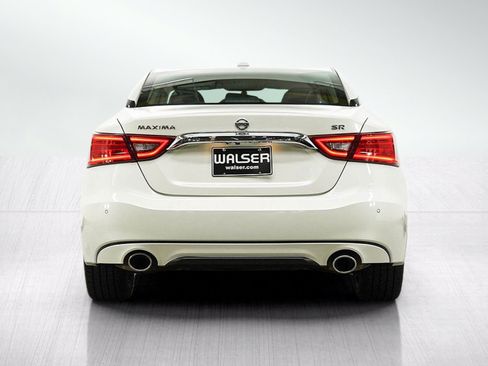 Used 2016 Nissan Maxima SR FWD image 4