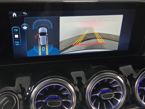 Used 2025 Mercedes-Benz GLA 250 image 28