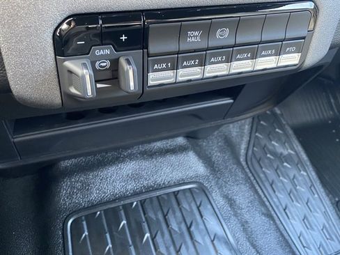 New 2026 RAM 5500 Tradesman w/ Chrome Appearance Group image 37