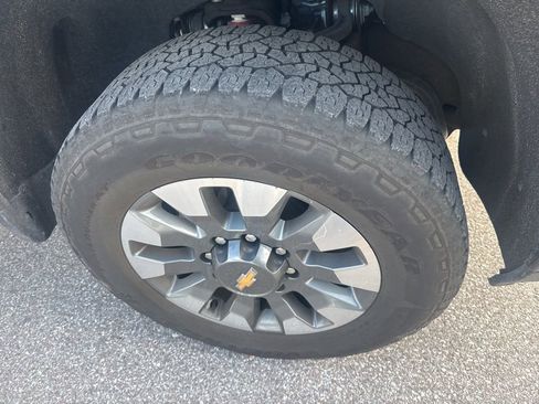 Used 2025 Chevrolet Silverado 2500 Custom w/ Custom Value Package image 8