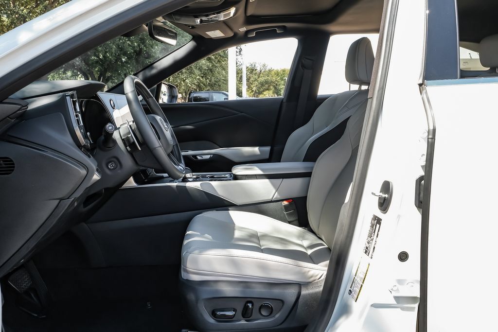 Used 2024 Lexus RX 350 Premium w/ Accessory Package (Z1) AWD/4WD image 44