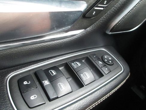 Used 2022 RAM 1500 Laramie AWD/4WD image 28