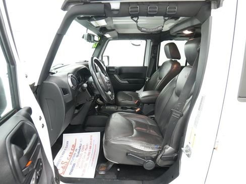 Used 2015 Jeep Wrangler Unlimited Sport w/ Quick Order Package 24S AWD/4WD image 15