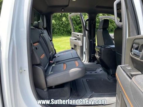 Used 2025 GMC Sierra 2500 AT4 AWD/4WD image 49
