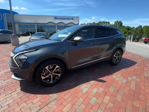 Used 2023 Kia Sportage EX FWD image 7