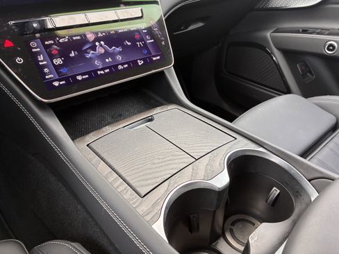 New 2025 Maserati Grecale Modena image 21