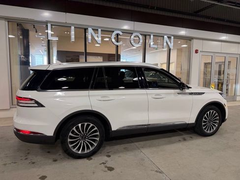 Used 2023 Lincoln Aviator AWD w/ Premium Package image 5